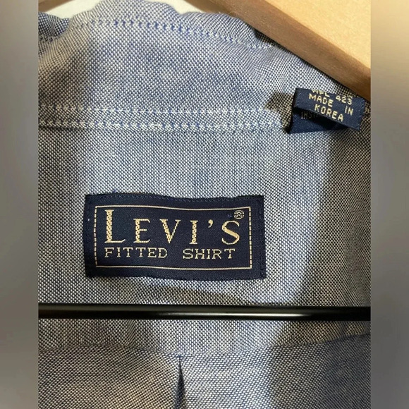 LEVI’S Long Sleeve Button Down Fitted Shirt, Large Blue Lightweight Pocket - Picture 2 of 6